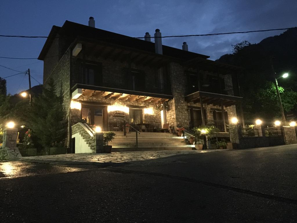 Asimina Guesthouse, Eptalofos Parnassos מראה חיצוני תמונה